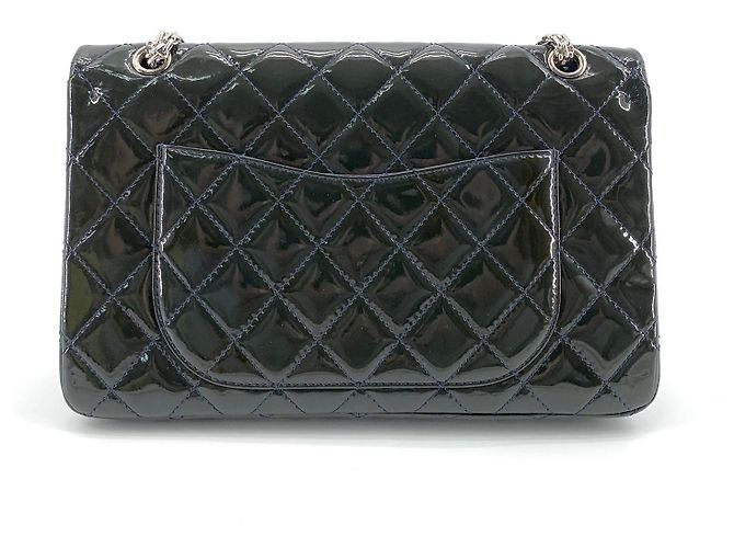 Chanel Borsa a tracolla Large Maxi Flap in vernice - vista 3