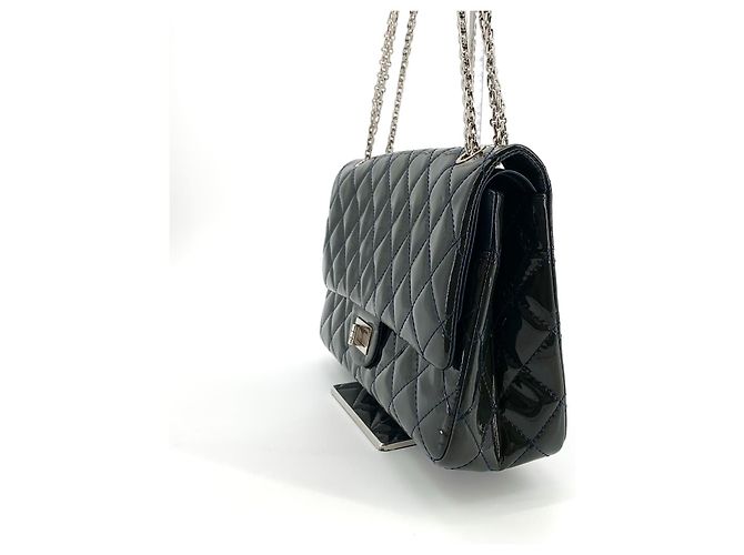 Chanel Borsa a tracolla Large Maxi Flap in vernice - vista 4