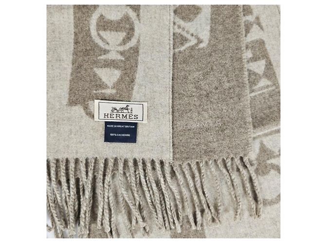 Hermès Sciarpa in cashmere beige - vista 11