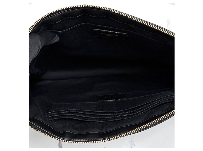 Autre Marque Clutch Monogram Matelassé Black - vista 9