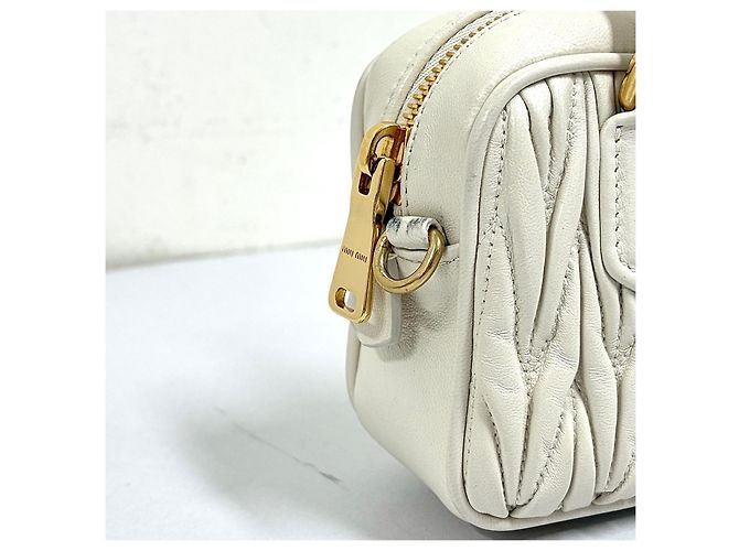 Miu Miu Mini borsa tote e borsa a tracolla in nappa matelassé - vista 11