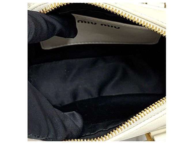 Miu Miu Mini borsa tote e borsa a tracolla in nappa matelassé - vista 13