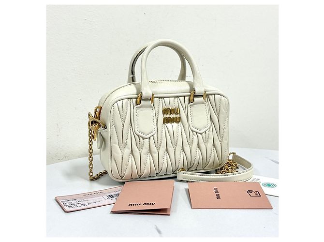 Miu Miu Mini borsa tote e borsa a tracolla in nappa matelassé - vista 2