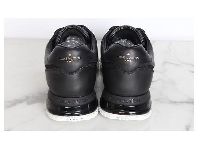 Louis Vuitton Sneakers Monogram Runaway Mesh Black - vista 6