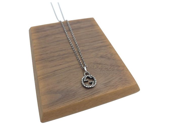 Gucci Collana con ciondolo intrecciato in argento sterling - vista 3