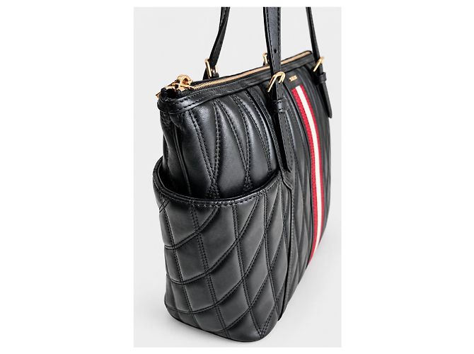 Bally Gesteppte Leder-Schultertasche - Ansicht 13