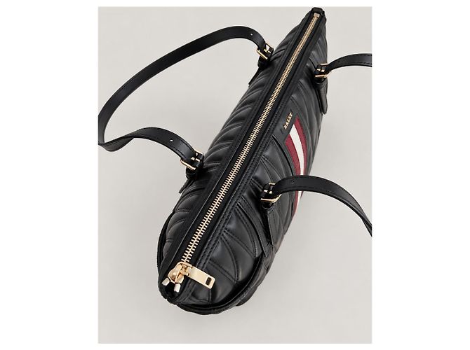 Bally Gesteppte Leder-Schultertasche - Ansicht 16