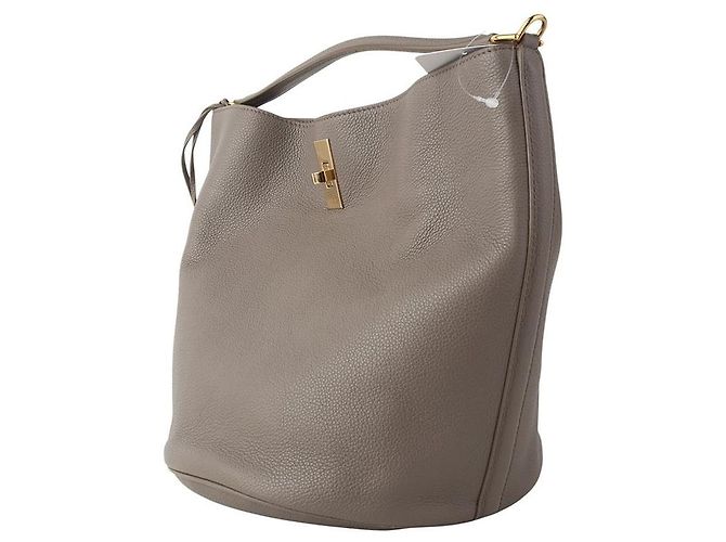 Céline mala bucket flexível em pele de vitela granulada - vista 2