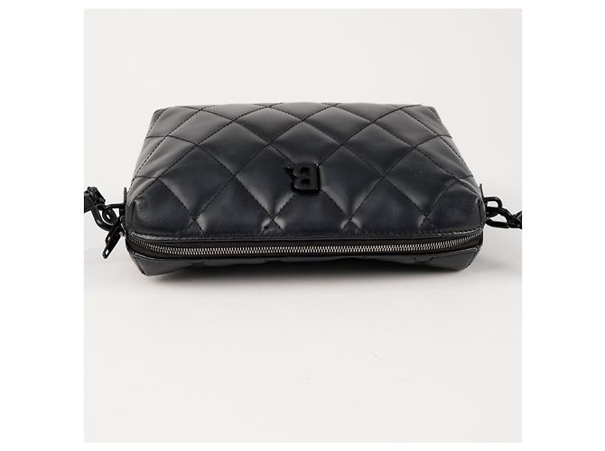 Balenciaga Picca borsa a tracolla camera matelassé in pelle Nera - vista 4