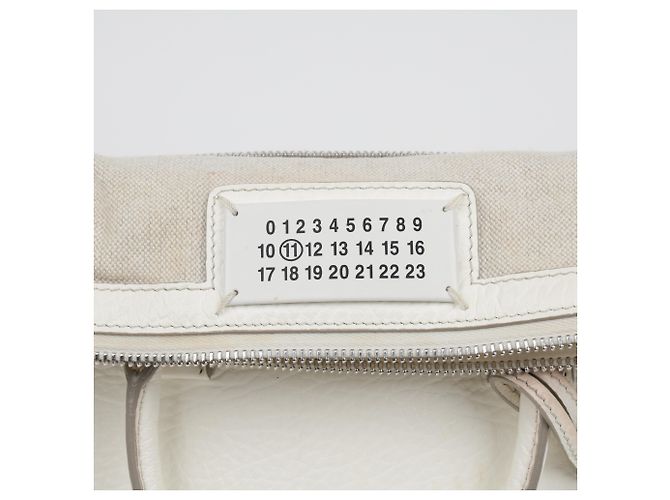 Maison Martin Margiela Mini Borsa a Spalla Bianca - vista 37