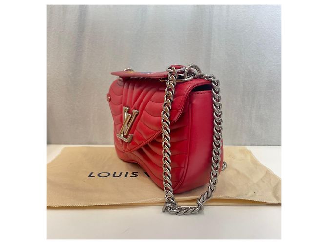 Louis Vuitton Borsa a Tracolla New Wave Flap Chain MM Rossa - vista 4