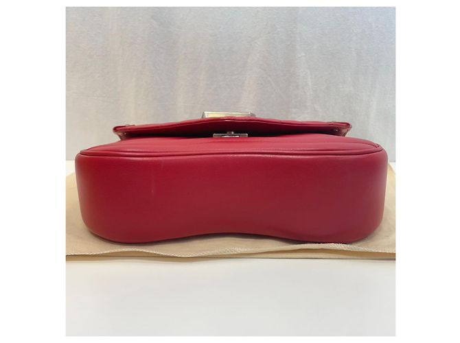 Louis Vuitton Borsa a Tracolla New Wave Flap Chain MM Rossa - vista 6