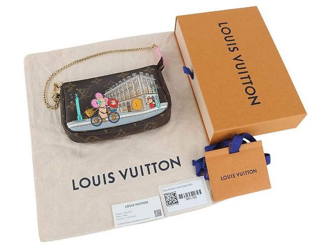 Louis Vuitton Vivienne Holiday Mini Pochette Accessoires Clutch - vista 8