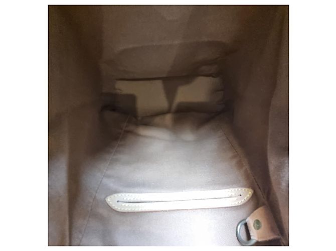 Louis Vuitton Zaino Monogram Montsouris PM - vista 16