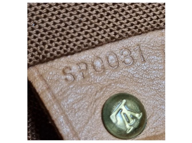 Louis Vuitton Zaino Monogram Montsouris PM - vista 20