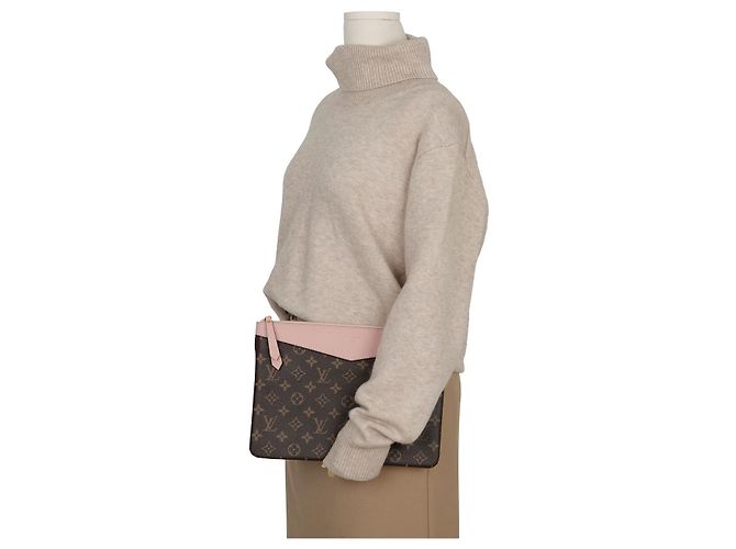 Louis Vuitton Daily Pouch Marrón - vista 11