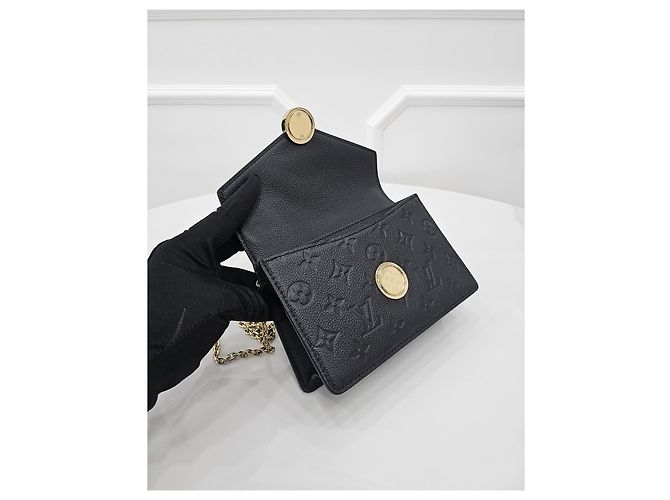 Louis Vuitton Wallet on Chain Monogram Empreinte - vista 8