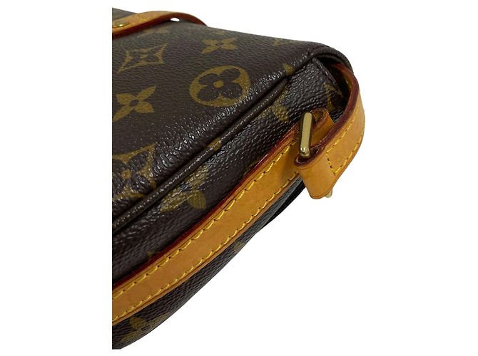 Louis Vuitton Borsa a tracolla Monogram Shanti PM - vista 5