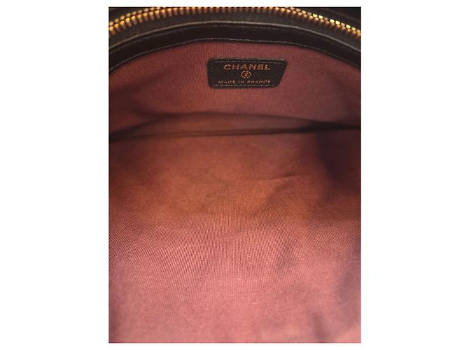 Chanel Classic Clutch New Medium Caviar Series Condition - vista 13