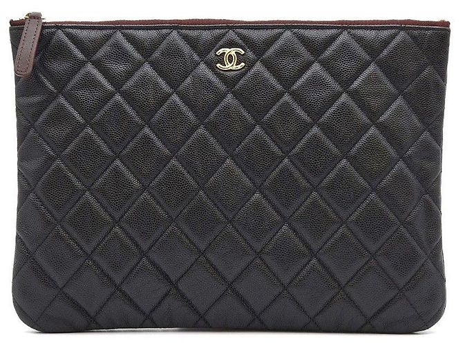 Chanel Classic Clutch New Medium Caviar Series Condition - vista 4