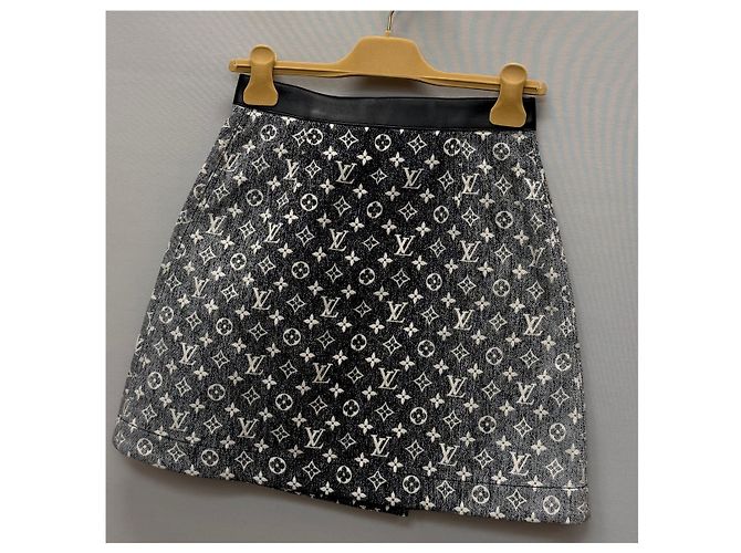 Louis Vuitton Falda de denim Monogram con solapas de botón - vista 6