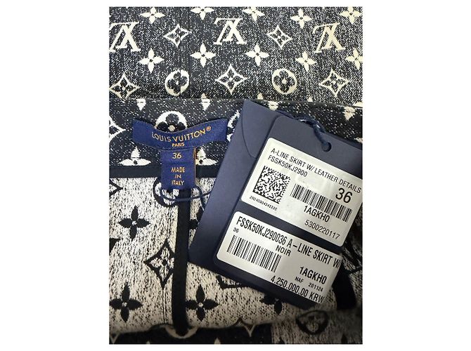Louis Vuitton Falda de denim Monogram con solapas de botón - vista 9