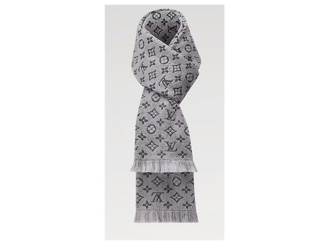 Louis Vuitton Bufanda Monogram Classic - vista 3