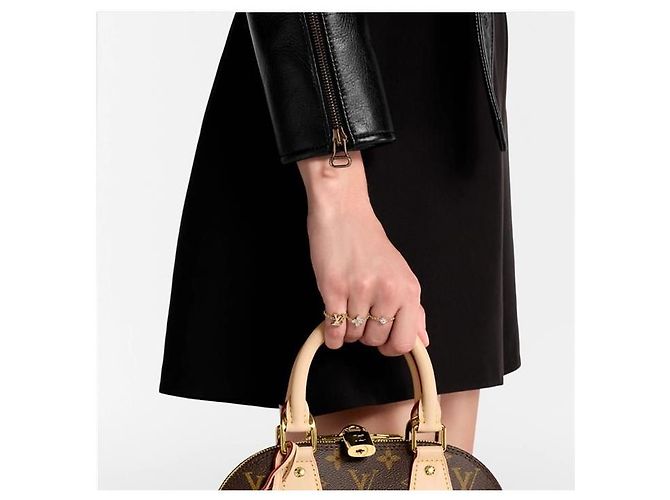 Louis Vuitton Bracciale Lady LV Gold - vista 4