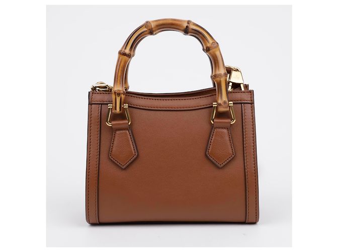 Gucci Borsa Mini Tote Diana Marrone - vista 3