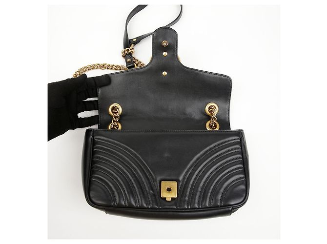 Gucci Borsa a tracolla GG Marmont Small Matelassé Nera - vista 16