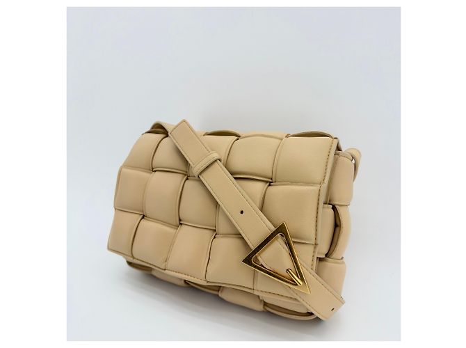 Bottega Veneta Bolsa Cassette em couro acolchoado - vista 2