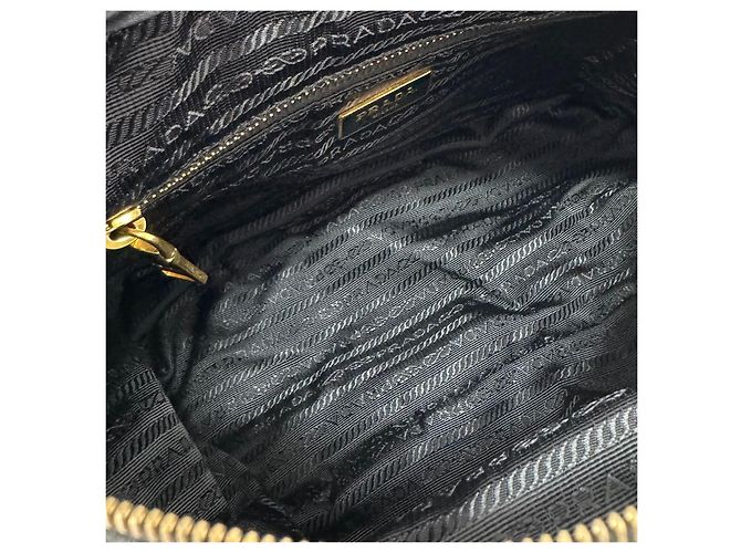 Prada Borsa Messenger Crossbody in Nylon con Logo Triangle Nero - vista 11