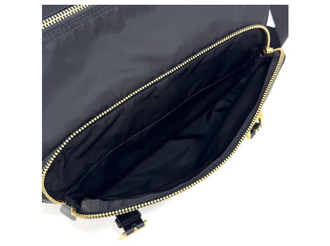 Prada Borsa Messenger Crossbody in Nylon con Logo Triangle Nero - vista 12