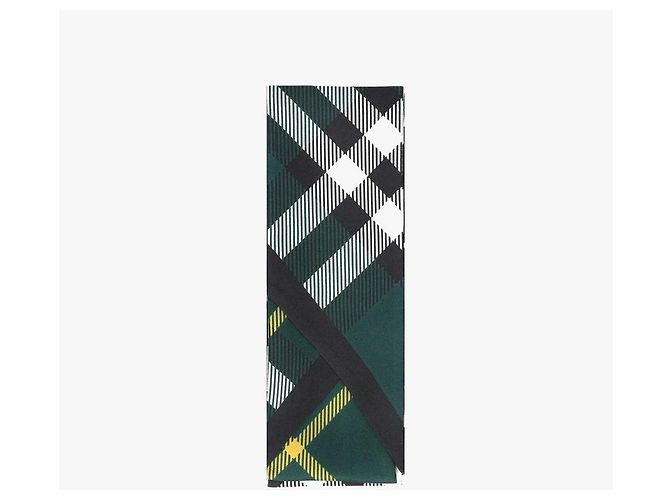 Burberry Sciarpa Skinny in Twill di Seta a Quadri - vista 2