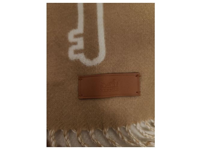 Hermès Sciarpa in cashmere Camel Blanc Carré Portefeuille - vista 4