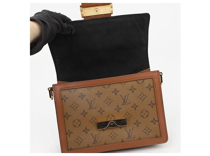 Louis Vuitton Borsa a tracolla Dauphine MM Monogram Reverse Canvas - vista 11