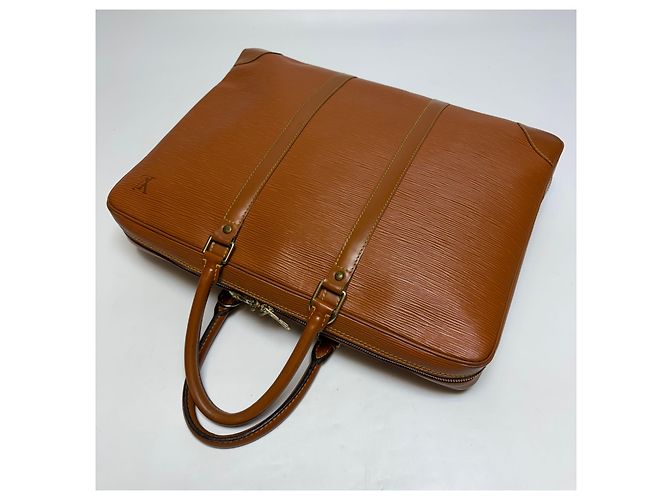 Louis Vuitton Portadocumenti Epi Camel Unisex (Valigetta Premium) - vista 12