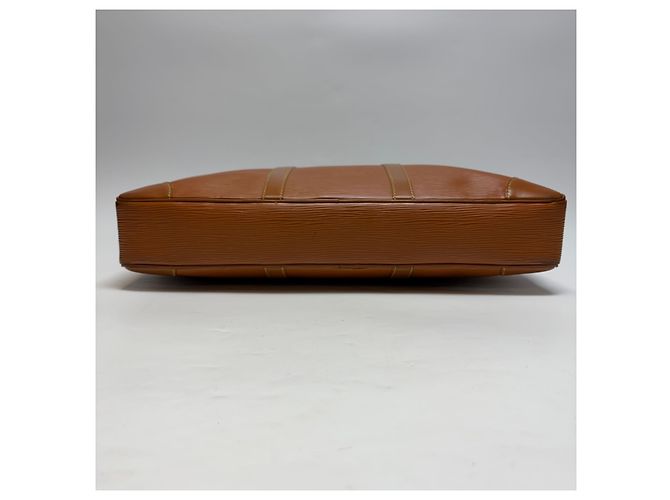 Louis Vuitton Portadocumenti Epi Camel Unisex (Valigetta Premium) - vista 16