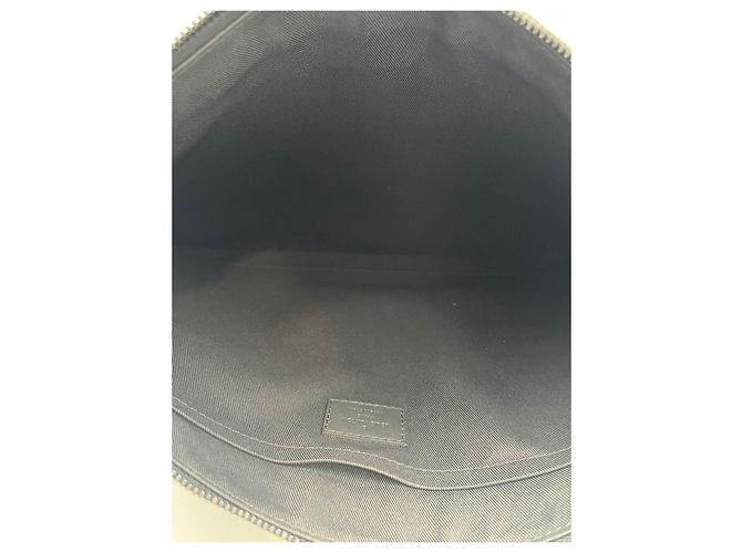 Louis Vuitton Clutch Pochette Monogram Shadow - vista 12