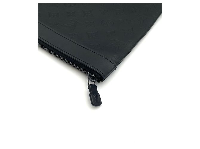 Louis Vuitton Clutch Pochette Monogram Shadow - vista 8