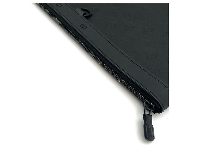 Louis Vuitton Clutch Pochette Monogram Shadow - vista 9