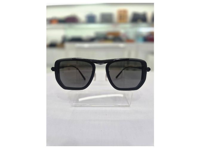 Louis Vuitton Flight Metal Square Sunglasses Deep Black - view 10