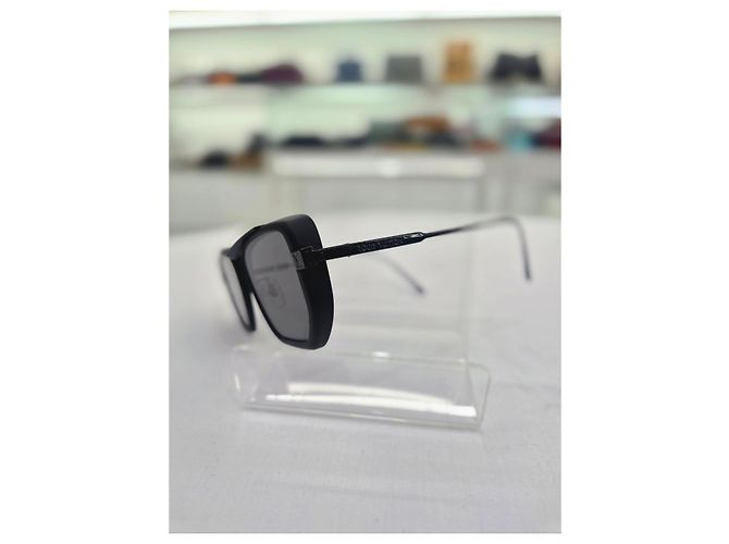 Louis Vuitton Flight Metal Square Sunglasses Deep Black - view 5