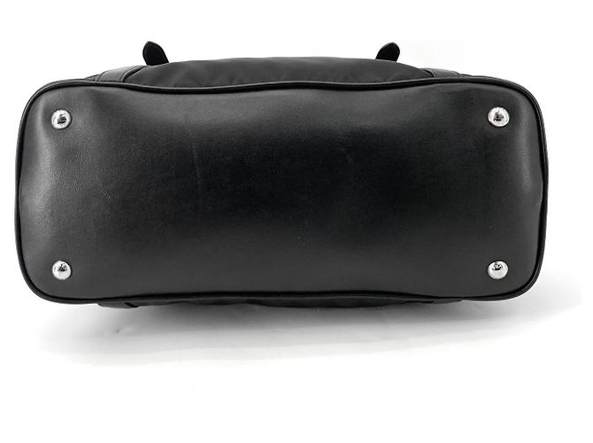 Prada Borsa Tote Dome in Nylon e Vitello Morbido Borsa a Spalla - vista 6