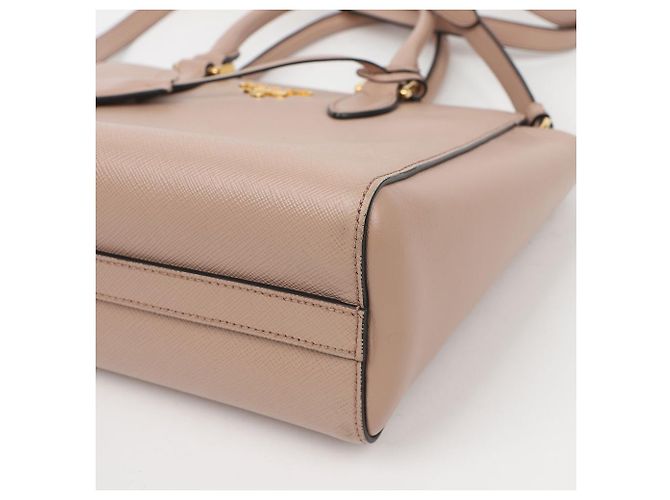 Tote Prada Shopper Schultertasche mit Metall-Logo Rosa - Ansicht 11