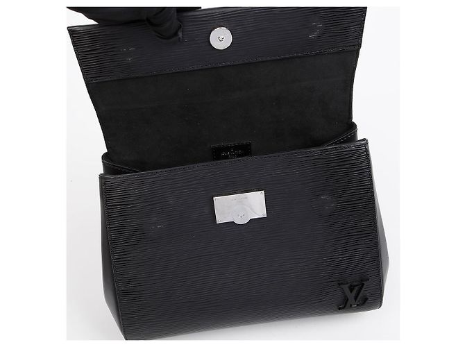 Louis Vuitton mala de ombro Cluny BB - vista 12