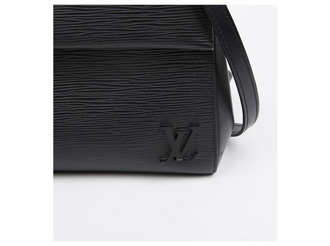 Louis Vuitton mala de ombro Cluny BB - vista 4