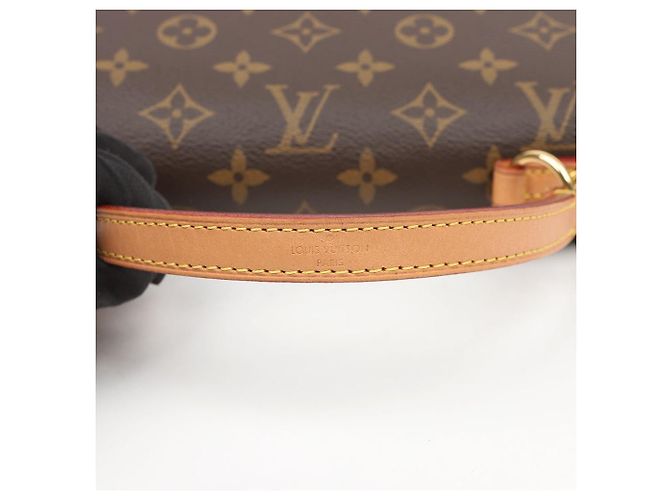 Louis Vuitton Sac Tote Cluny BB Monogram Canvas - vue 10