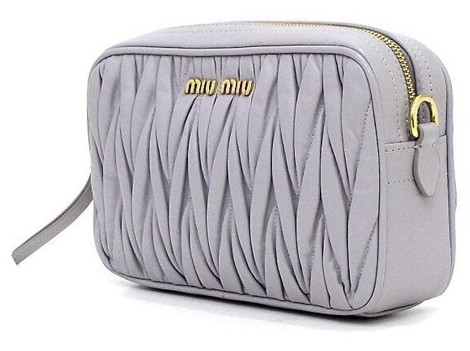 Miu Miu Borsa a tracolla e crossbody in nappa matelassé - vista 3