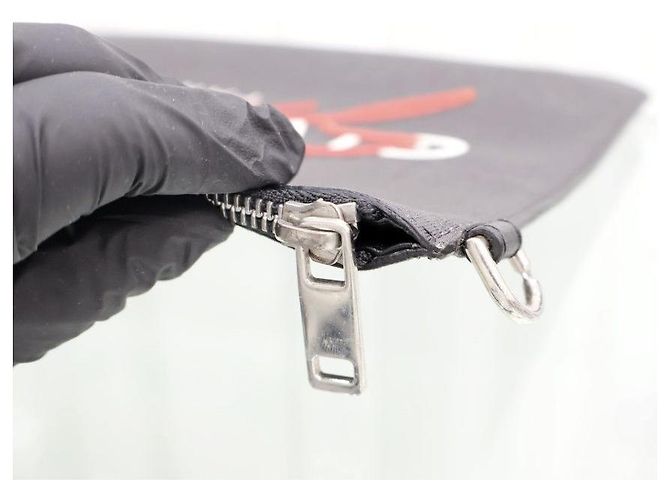 Givenchy Clutch Pochette con Logo Ricamato Nero - vista 10